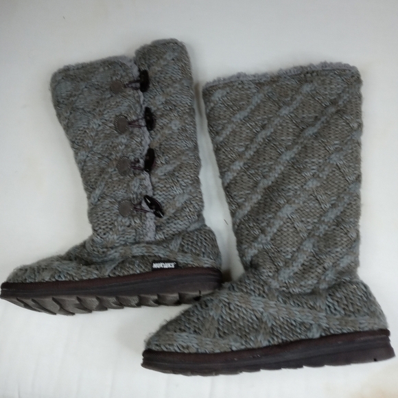 MukLuks Women's Gray Knit 4 button pull on faux fu - Picture 1 of 7